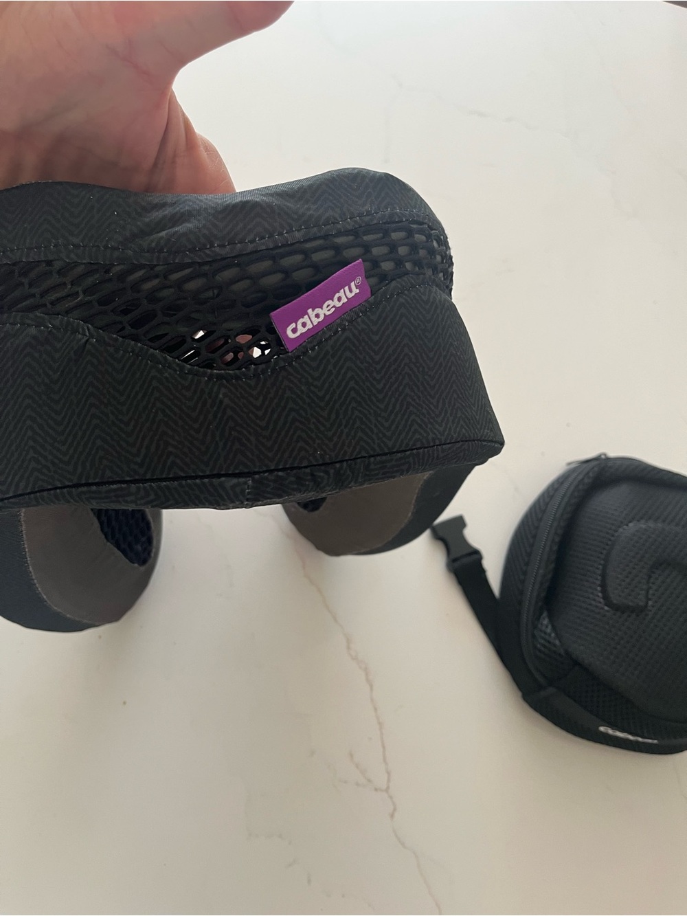 Cabeau head pillow and travel case